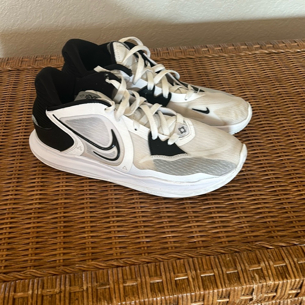 Nike Kyrie Irving Shoes